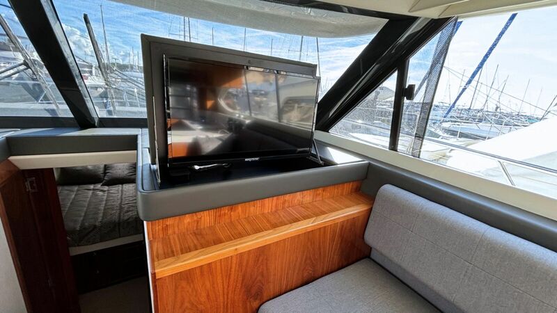 RIVIERA 39 FLY 